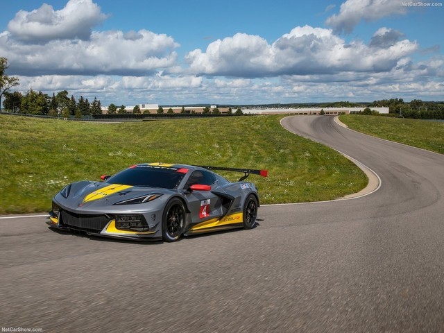 大劲撩车:赛道传奇雪佛兰克尔维特C8R