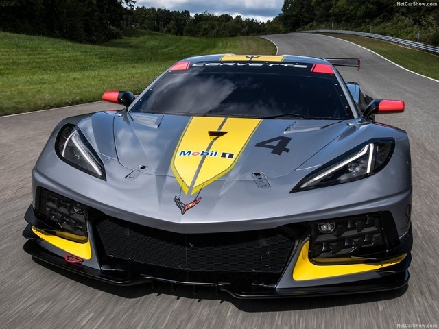 大劲撩车:赛道传奇雪佛兰克尔维特C8R