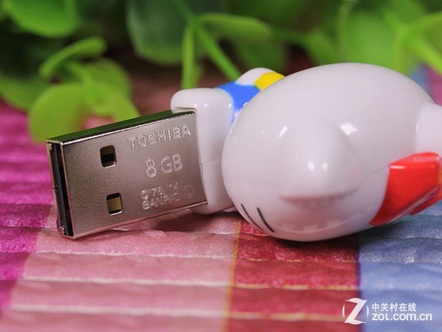 纪念意义大 东芝Hello Kitty U盘试用