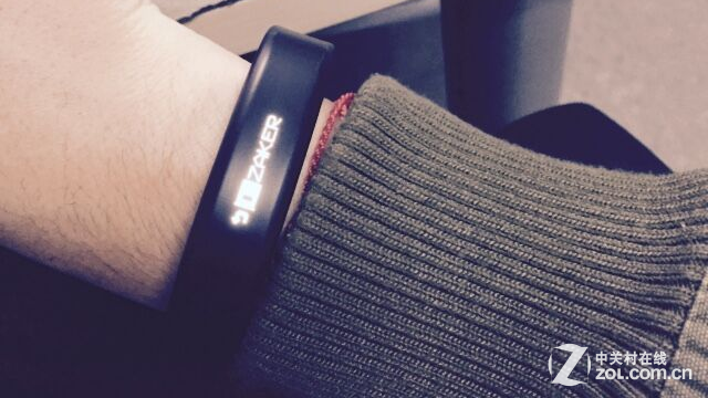 Garmin Vivosmart:˽ڸ˶ 