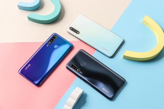 3d曲面 潮流配色:vivo u3颜值表现获网友追捧(全文)_vivo u3_手机新闻