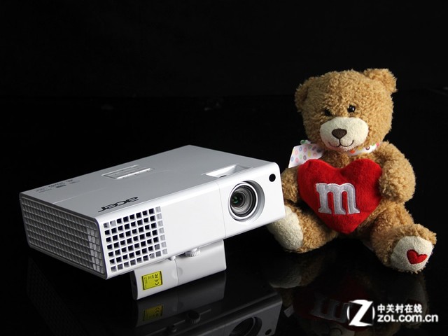 比iPhone6更超值 4款热门家用投影横评