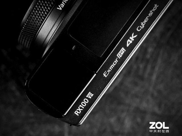 索尼黑卡RX100 VII评测：口袋里的旗舰相机 
