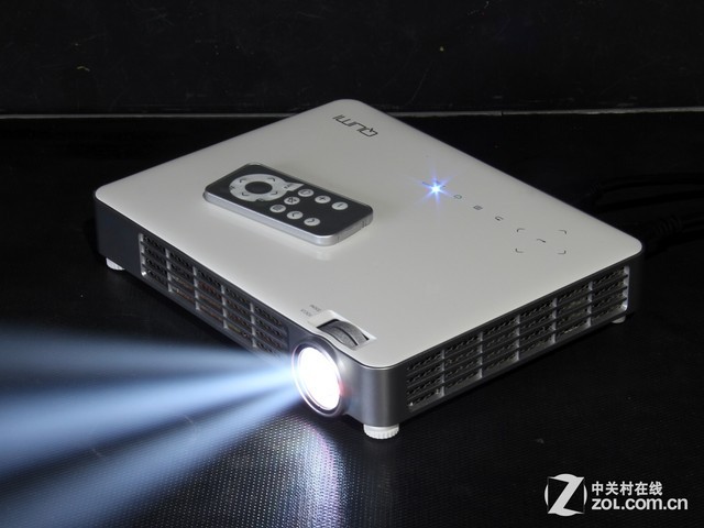 ׿ֻһ ѶQ7 Plus 