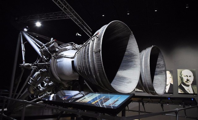 泰坦lr-87是一种两阶段构成的火箭推动器,1965年,它的出现宣告了泰坦