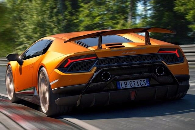 Ŧ Huracan Performante