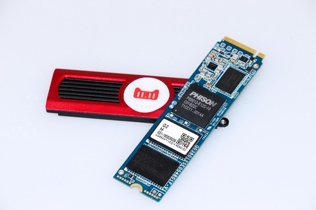 ŲRGB  Ӱ۞M.2 NVMe 256G399Ԫ 