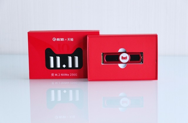 ŲRGB  Ӱ۞M.2 NVMe 256G399Ԫ 
