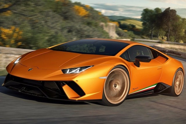 Ŧ Huracan Performante