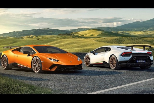 Ŧ Huracan Performante