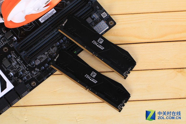 3000MHz来袭 特科芯DDR4 8GB*2内存评测