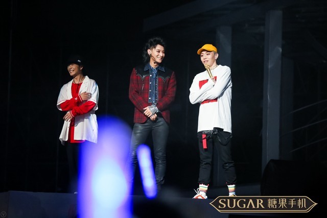 黄子韬X糖果S20 联名手机发布科技潮品上线