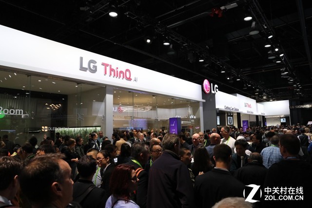����ż�Ϊ�İ㣿CES2018̽��LGչ̨ 