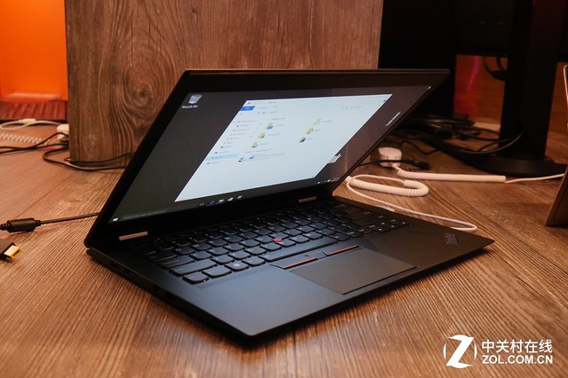 ڲ ThinkPad X1 Carbon 