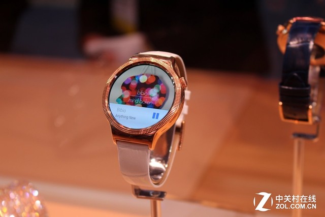 尽显奢华 华为发布女士款HUAWEI WATCH