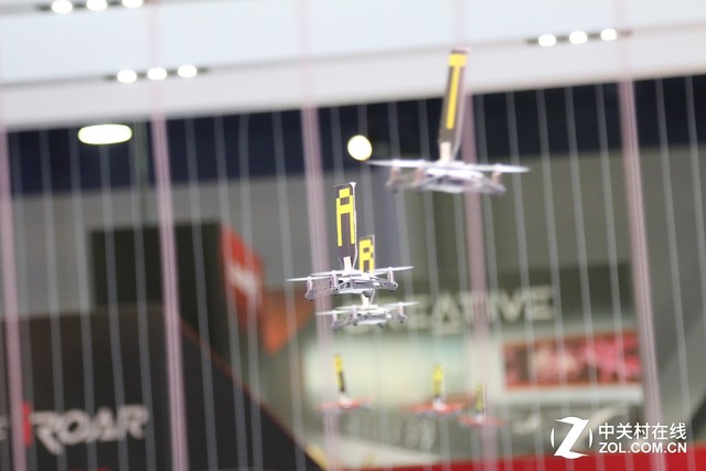 Parrot展示新款迷你无人机 各具特色