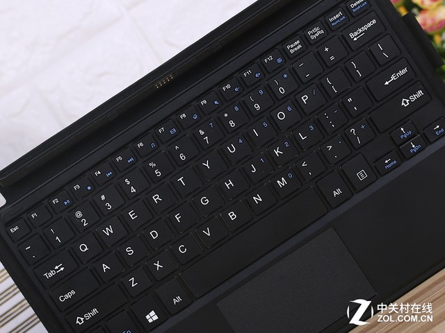 ��д���� �а�EZPad 6 M4����һƽ������ 
