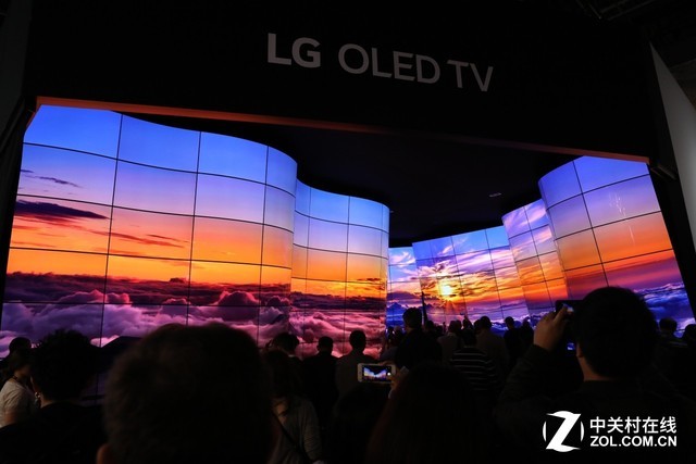 ����ż�Ϊ�İ㣿CES2018̽��LGչ̨ 