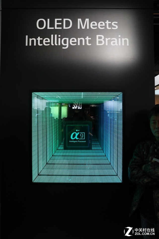 ����ż�Ϊ�İ㣿CES2018̽��LGչ̨ 