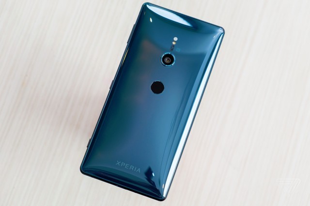 845 Xperia XZ2ж