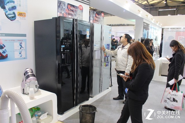 视觉享受 日立多开门冰箱亮相AWE2016