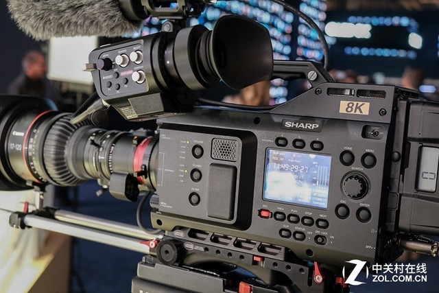 йƶ8K CES 2019չ̨ 