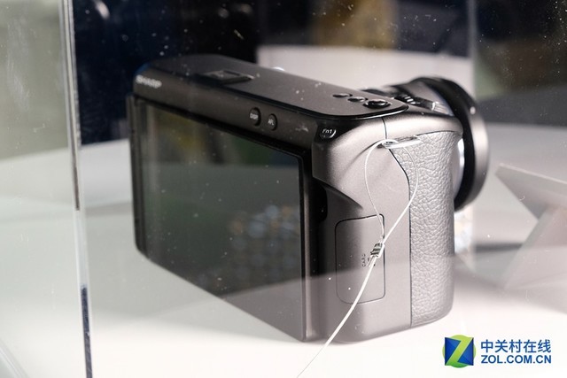 йƶ8K CES 2019չ̨ 