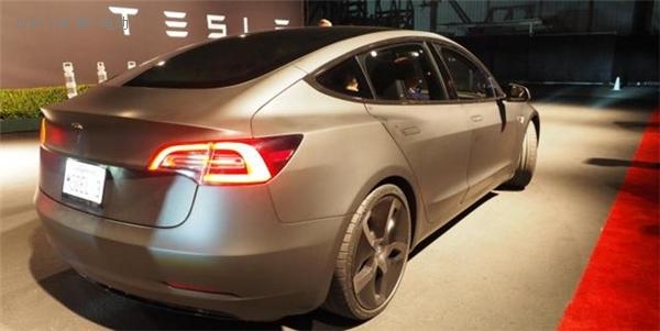 Ʊ ˹Model 3ʱƳ 