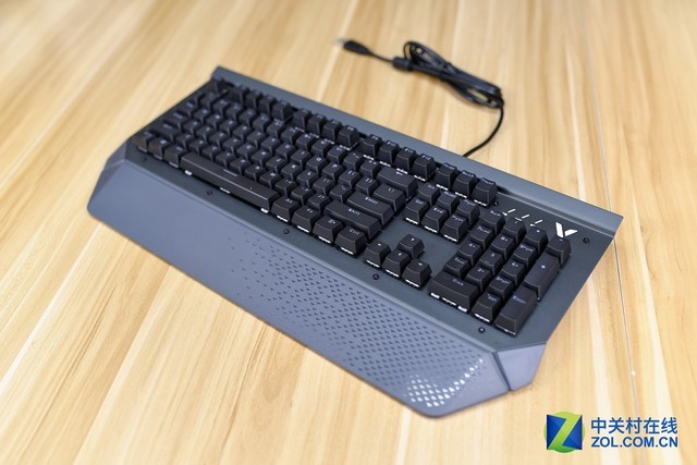 水尘不侵的机械键盘 雷柏V780&V750评测 