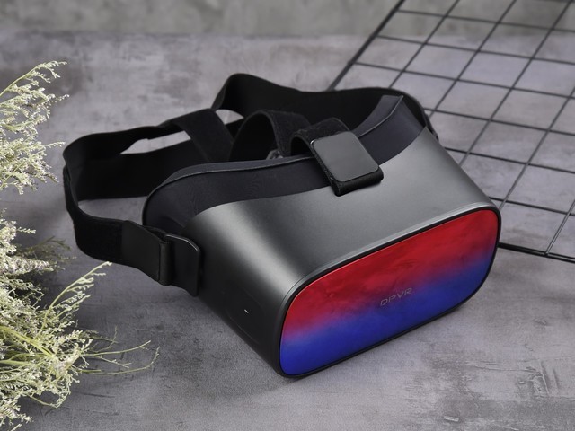 红蓝对抗时尚设计 大朋VR P1 Pro 4K精美图赏
