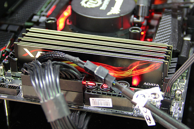 Ĭ4400MHz յչչʾDDR4ڴ 