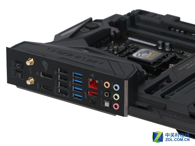 ǰUSB3.1ӿ ˶ROG M9F巢 