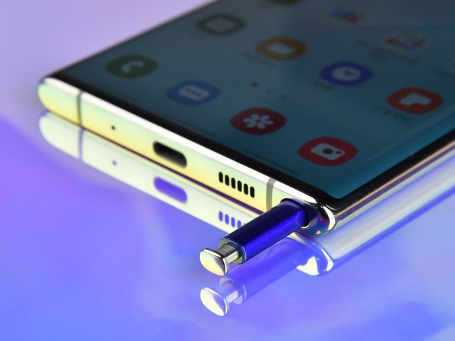 三星Note 10+轻薄高颜值 拔高5G手机外观门槛三星手机note1「三星Note 10+轻薄高颜值 拔高5G手机外观门槛」