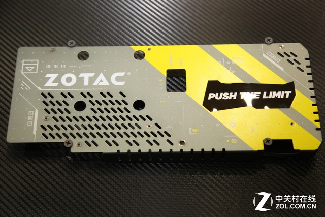 �Ƽ���ʮ�� COMPUTEX̽����̩�Կ���Ʒ 