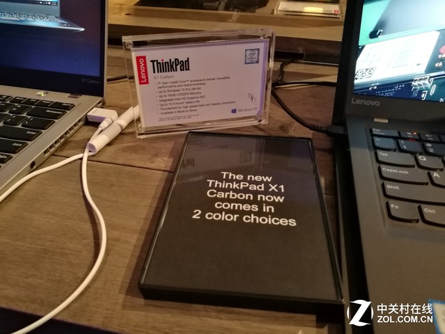 ˫ɫ!ThinkPad X1 Carbon 