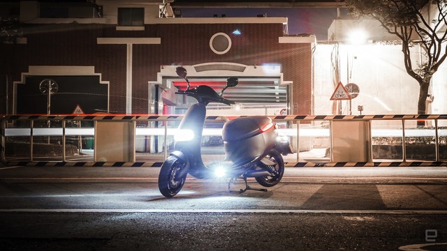 可换电池电动摩托车 进化后的Gogoro S