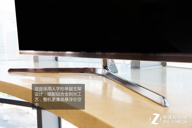 貵 