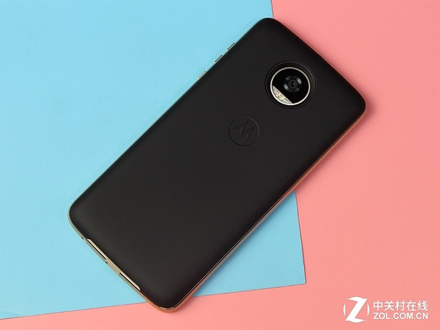 ģ黯İٱ濧:moto z2 play 