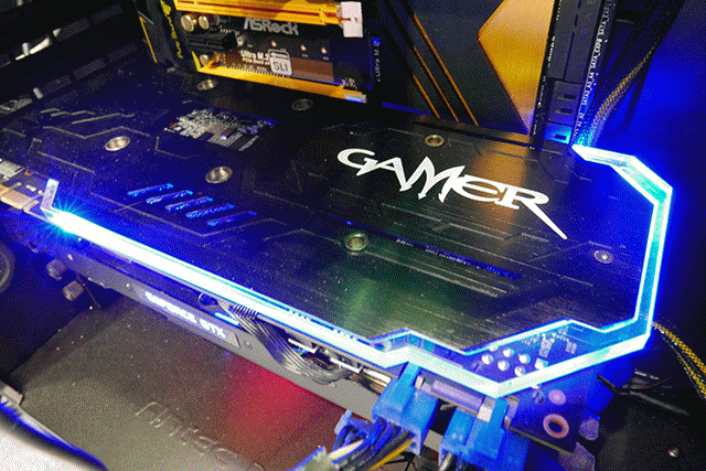 RGB��ɫ���� Ӱ��չ��GTX1080�ǹ��Կ� 