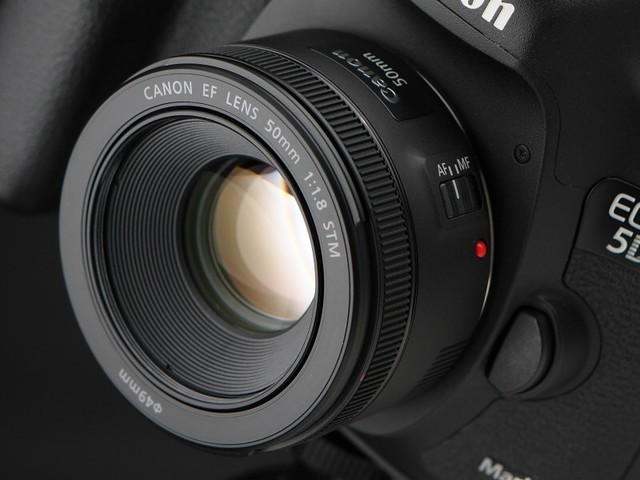 50mm f/1.8传奇 佳能入门镜头的高光时刻 