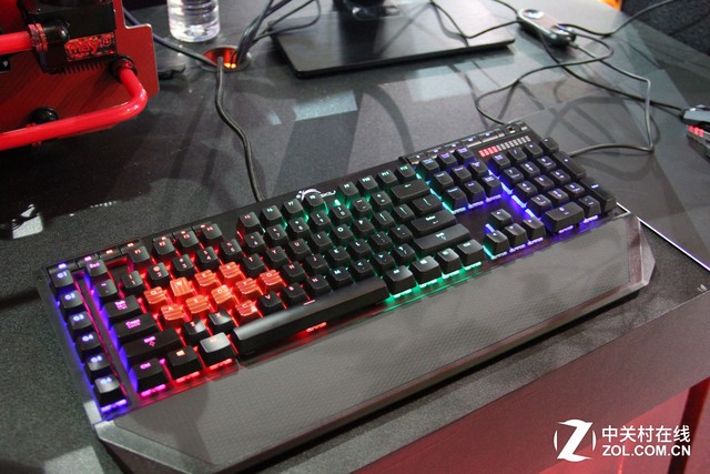2016̨������չ ֥��RGB��е�������� 