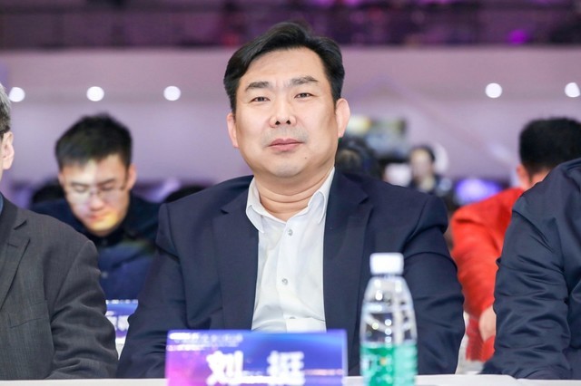 王旭华,北京苏宁易购总经理郝嘉,北京泛博瑞咨询有限公司总经理贾东升