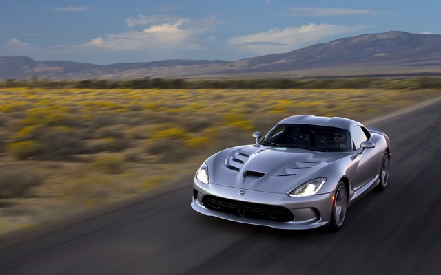 ϵ 2015SRT