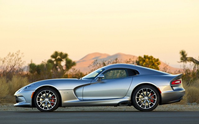 ϵ 2015SRT