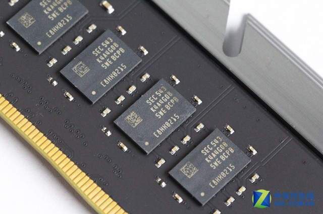 ֥F4-3000C15D-16GTZB DDR4ڴ 