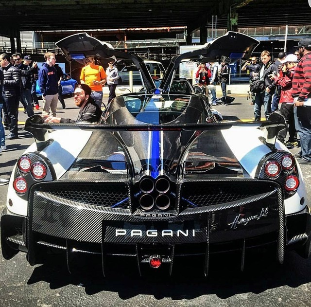 ưٵ3 Huayra BC