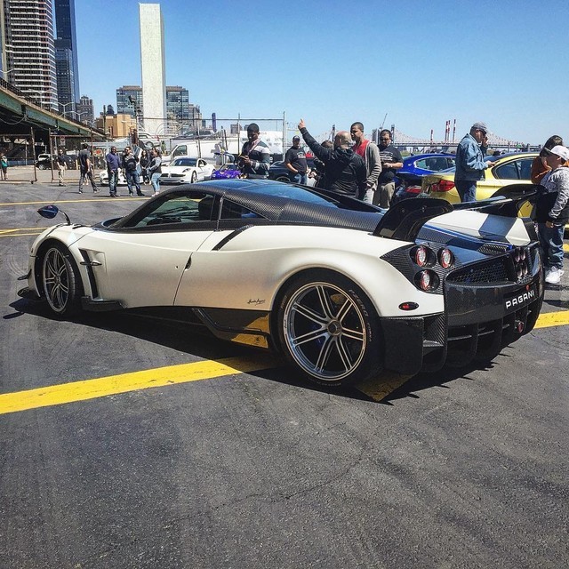 ưٵ3 Huayra BC