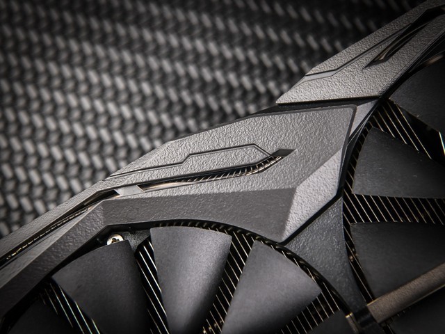 ROG STRIX RTX 2060 SԿ ߶˴