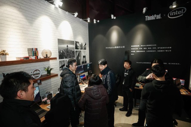 ThinkPad����IF��� չʾ���װ��ǻ۰칫 