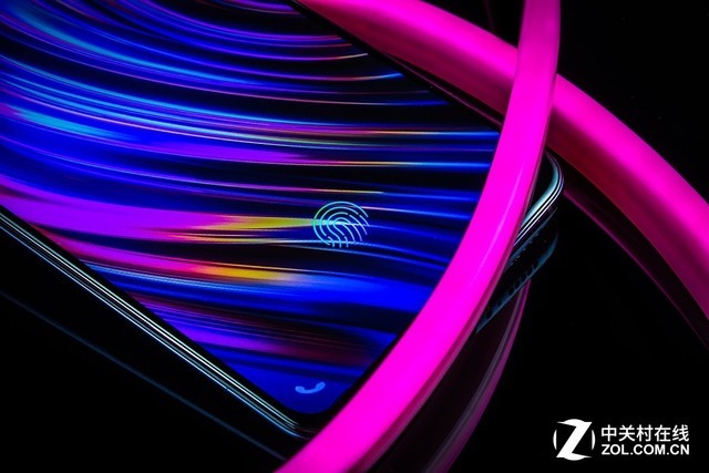 �Ƽ��볱����ײ vivo X23Ե�γ�ŦԼʱװ����ѡ 